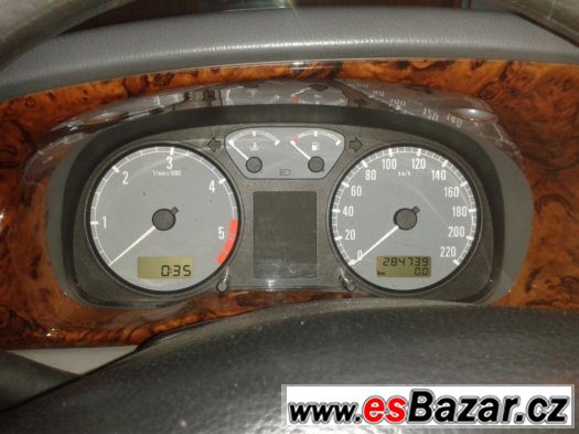 Octavia TDI 81kW, SLX 1998 – fotografie 3