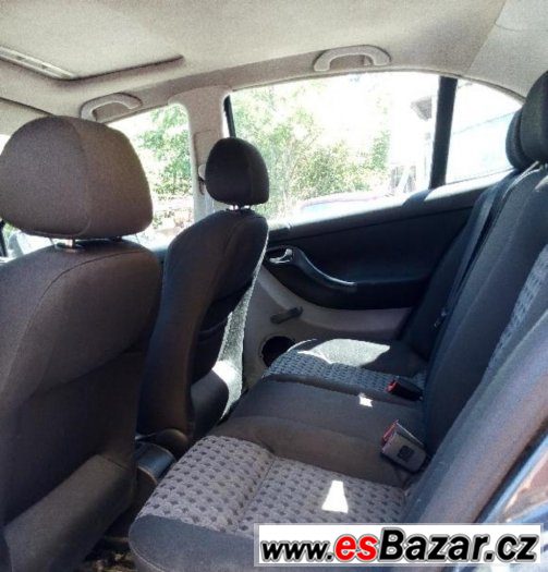SEAT  LEON  1,8 – fotografie 4