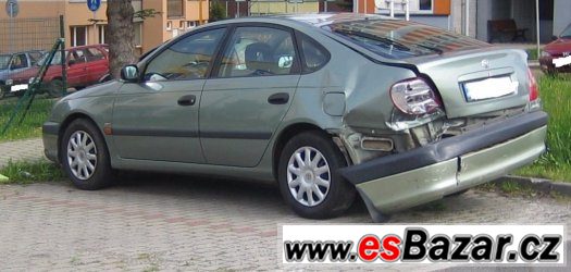 Toyota Avensis lifback VVTi 1,8 – fotografie 3