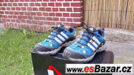 Dětská obuv Adidas,velikost č.32 – fotografie 2