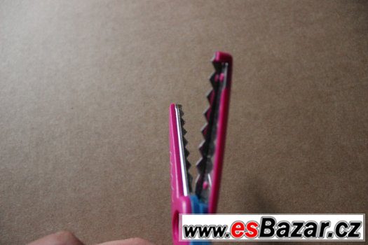 Vroubkované nůžky – fotografie 3