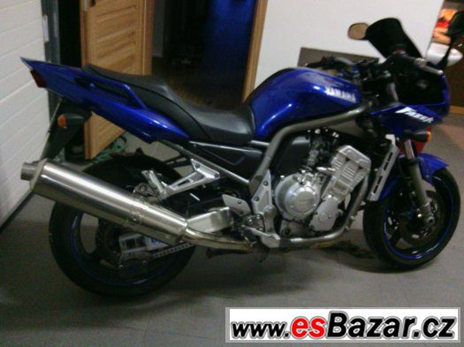 YAMAHA FZS 1000 FAZER – fotografie 1