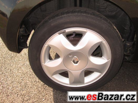 °° Renault Twingo SPORT 1,2i 16V == KRÁSNÝ STAV === – fotografie 2