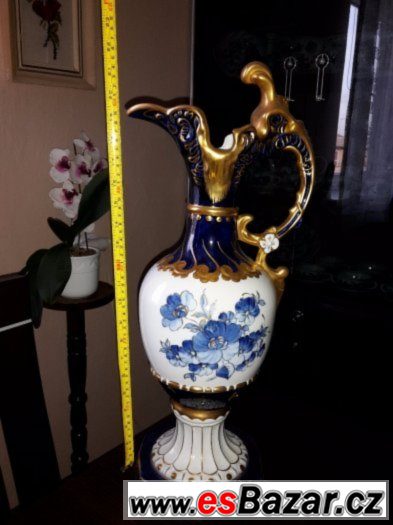 Amfora z Karlovarského porcelánu – fotografie 4