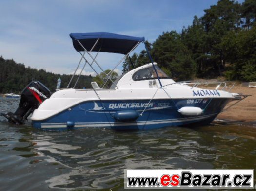 Quicksilver 550 Motorovy Clun s Kajutou – fotografie 4