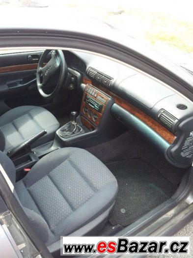 AUDI A4 18.BENZÍN – fotografie 2