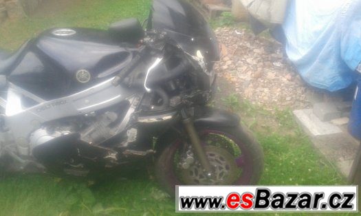 bouraná Yamaha FZR 600 (3HE) – fotografie 2