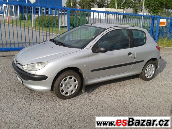 Prodám Peugeot 206 1,1i 44kW 3dv. – fotografie 1
