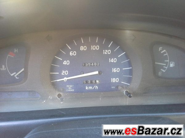 Prodám Toyota Hilux D-4D R.V 2004 – fotografie 4
