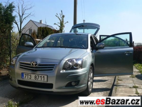 Prodám Toyotu Avensis liftback – fotografie 2