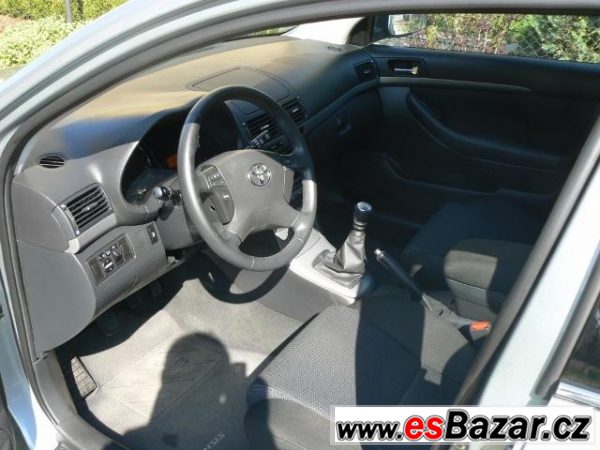 Prodám Toyotu Avensis liftback – fotografie 5