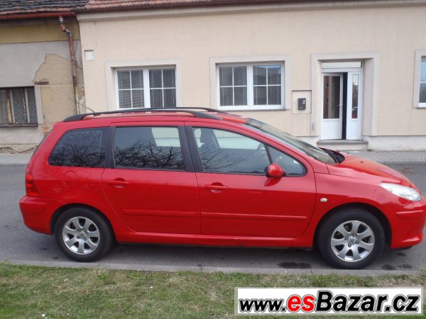 PEUGEOT 307 Combi 1,6 HDi 66 kW – fotografie 3