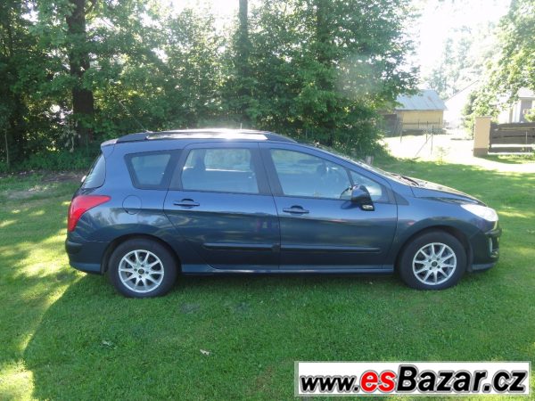 Peugeot 308 SW 1,6HDi 66kW r. 2009 – fotografie 3