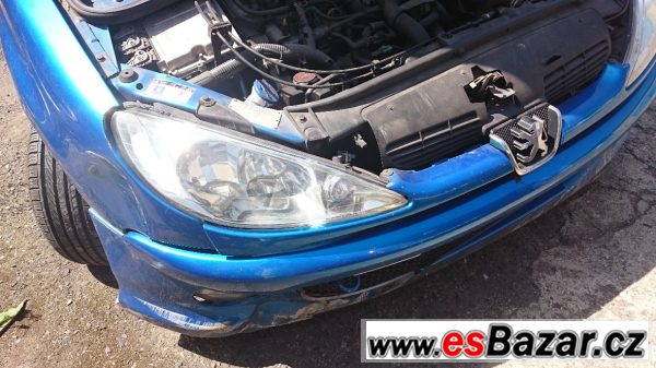 Peugeot 206 2.0i havarovaný – fotografie 4