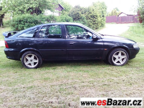 Opel Vectra B 2.0 (1996) pojízdná – fotografie 3