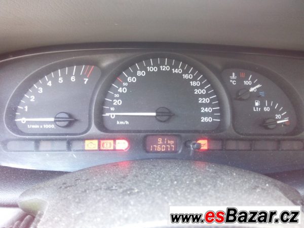 Opel Vectra B 2.0 (1996) pojízdná – fotografie 4