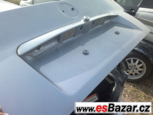 BMW e36 sedan víko kufru – fotografie 5