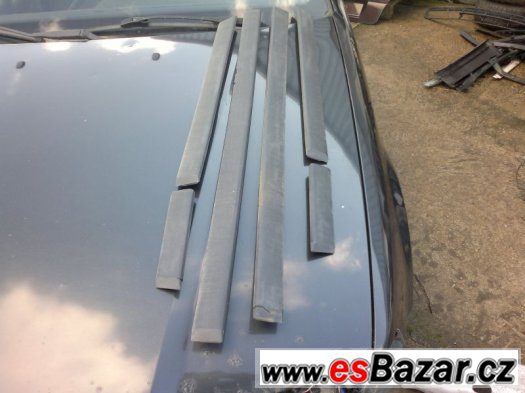 BMW e36 sedan M-Packet široké lišty – fotografie 1
