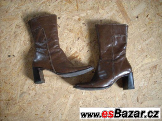 HNĚDÉ KOZAČKY vel. 38/39 – fotografie 3