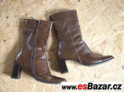HNĚDÉ KOZAČKY vel. 38/39 – fotografie 4