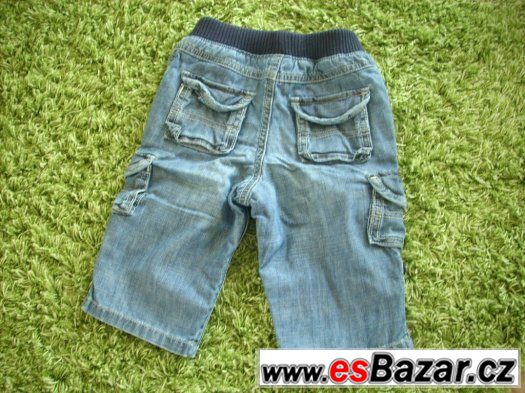 KALHOTY A TEPLÁKY 6-9M – fotografie 5