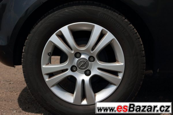 Opel Corsa 1.2 "150 let" 3 dv. – fotografie 3