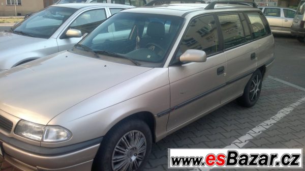 Opel Astra Combi 1.6  – fotografie 1