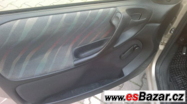 Opel Astra Combi 1.6  – fotografie 5