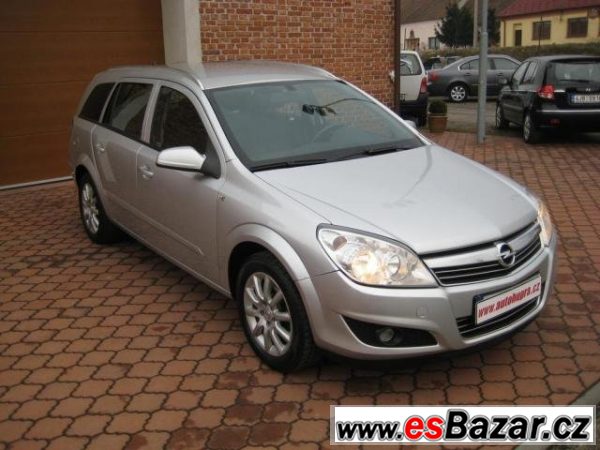 Opel Astra, Caravan 1.6i 16V, ČR, 1.MAJ., kombi, – fotografie 3