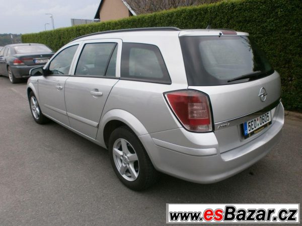 Opel Astra 1,7 CDTi Elegance SLEVA! – fotografie 5