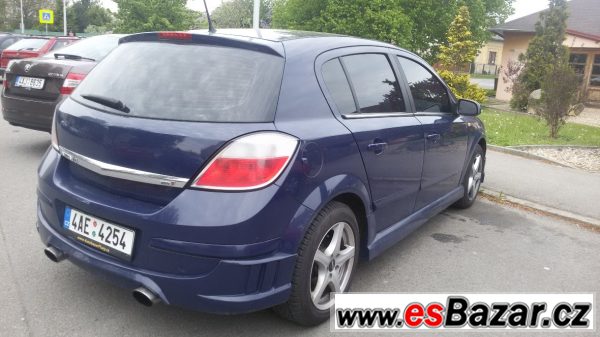 Opel Astra 1.9 T CDTI 16V 110kW – fotografie 3
