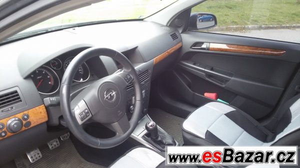 Opel Astra 1.9 T CDTI 16V 110kW – fotografie 5