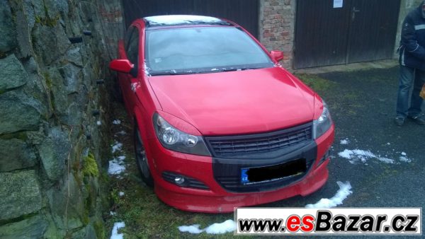 Opel Astra H GTC 1.6 98kW – fotografie 2