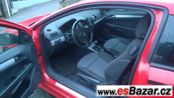 Opel Astra H GTC 1.6 98kW – fotografie 4