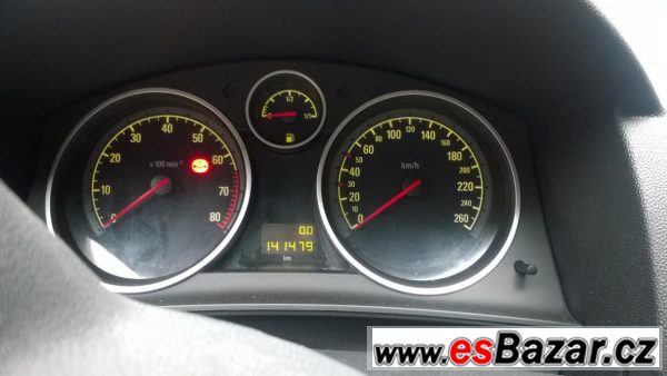 Opel Astra H GTC 1.6 98kW – fotografie 5