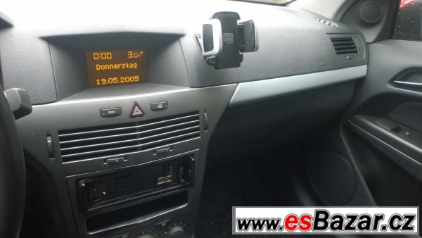 Opel Astra H GTC 1.6 98kW – fotografie 6