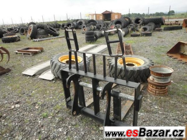 Paletizační vidle na CAT 930   – fotografie 2