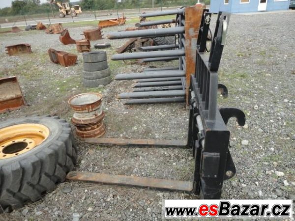 Paletizační vidle na CAT 930   – fotografie 4