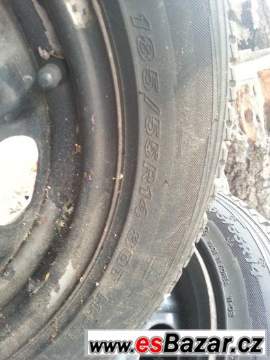 Prodam Plechace se zimnim Pneu Nexen Winguard 185/55 R14 – fotografie 2