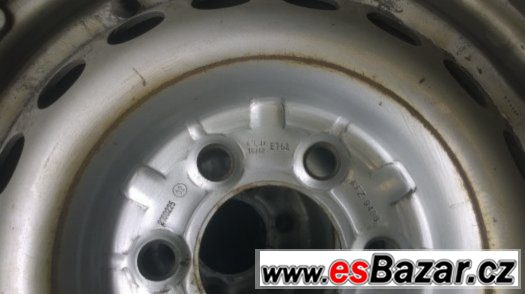 Mercedes Sprinter kola – fotografie 1