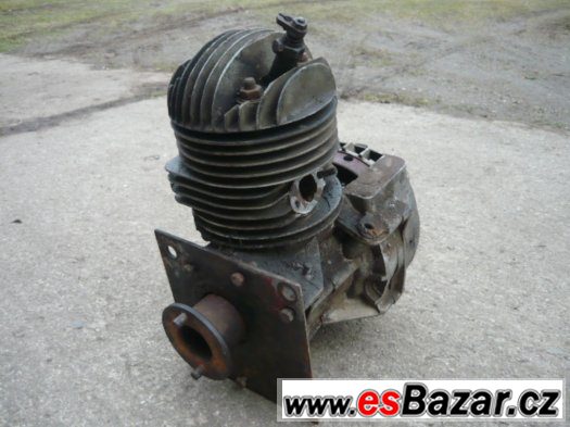 Benzínový dvoutaktní motor – fotografie 3