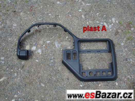 Peugeot 106 interierové plasty – fotografie 1