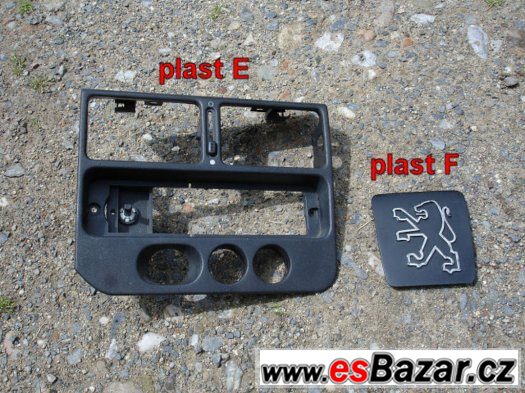 Peugeot 106 interierové plasty – fotografie 3