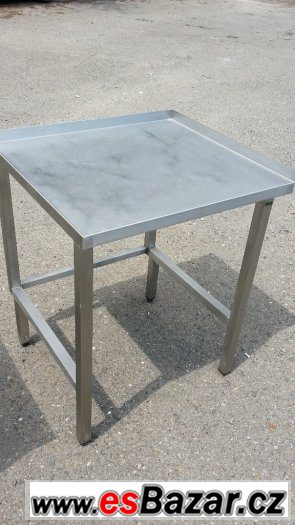 Nerezový stůl s lemem 80x70x90 cm . – fotografie 1
