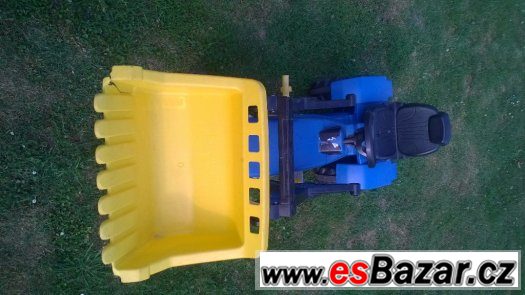 Šlapací traktor + nakladač New Holland – fotografie 4