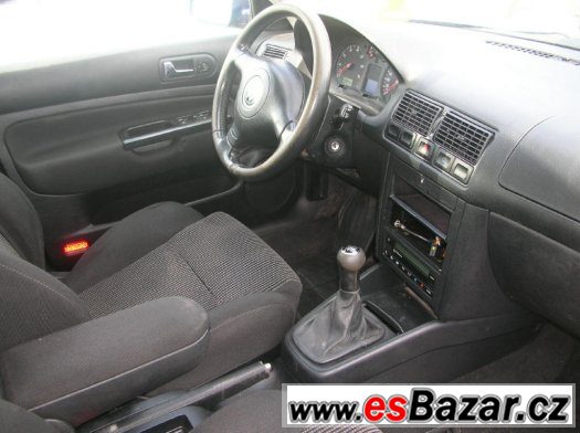 Volkswagen Golf kombi 1.6 i dig. klima – fotografie 5
