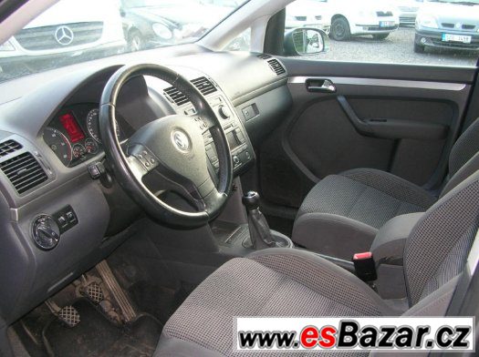Volkswagen Touran 2.0 TDI HIGHLINE – fotografie 4