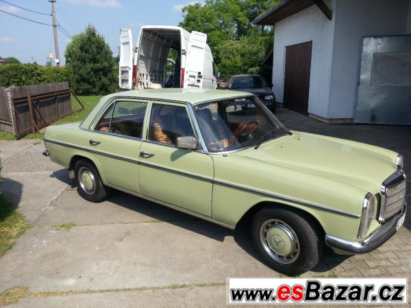 Mercedes-Benz W115 220D – fotografie 1