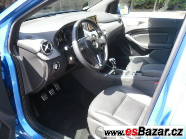 Mercedes-Benz B 200  – fotografie 5