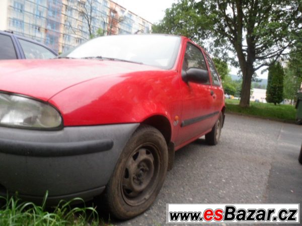 MAZDA 121 LEVNĚ – fotografie 5